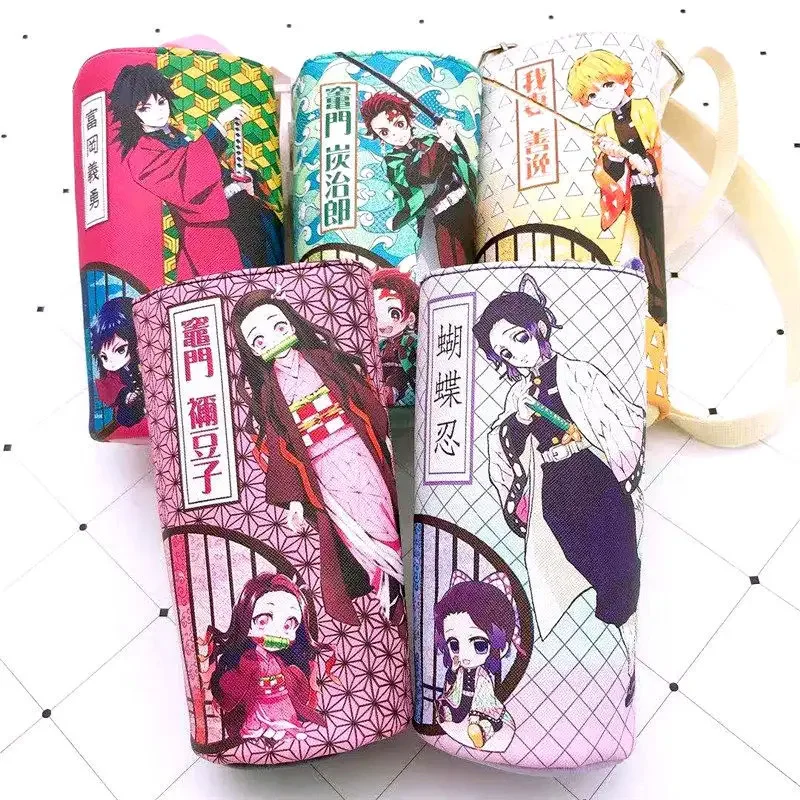 Demon Slayer Tanjiro Kamado Giyu Tomioka Kochou Shinobu funda de taza periférico de animé lindo bolsa de almacenamiento de botella de agua de dibujos animados Kawaii