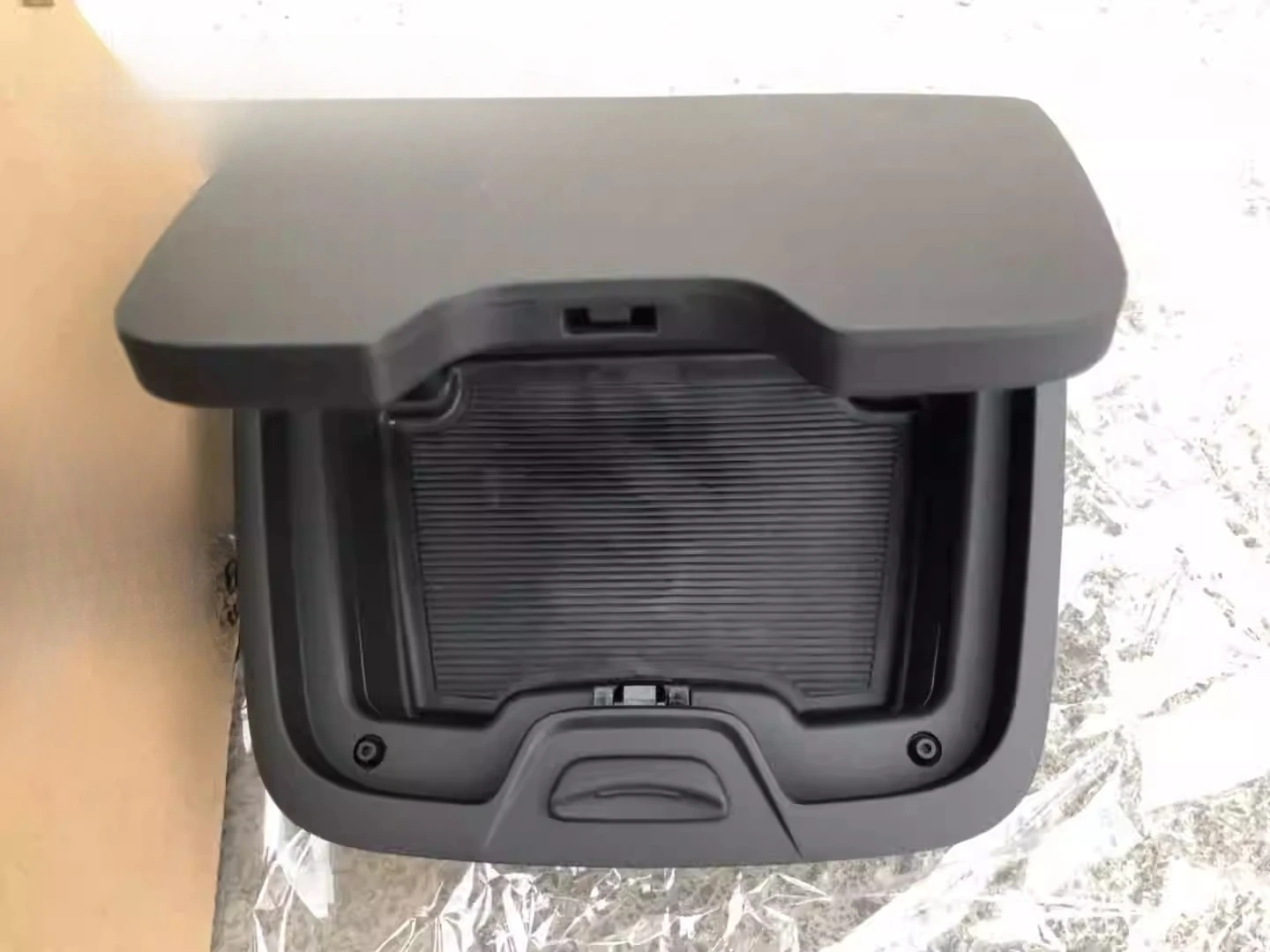 

Ящик для хранения на приборную панель Hyundai Santa Fe IX45, 1 шт.