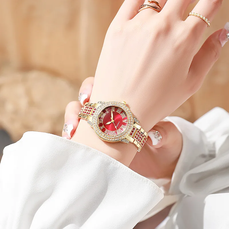 Orologio di lusso da donna, anello, collana, orecchini, bracciale, set di orologi, cintura in lega a tre occhi, orologio al quarzo da donna, senza scatola