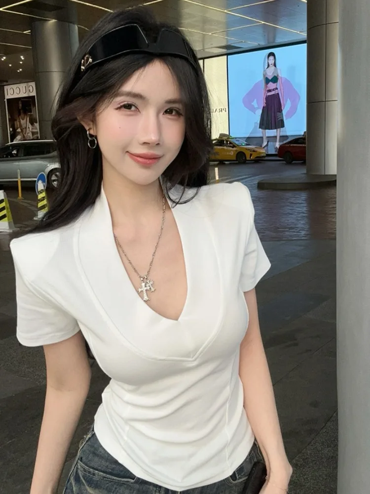 

Корейская стильная женская футболка с коротким рукавом и V-образным вырезом, облегающая, модная, универсальная, летняя, базовая, для прогулок по городу