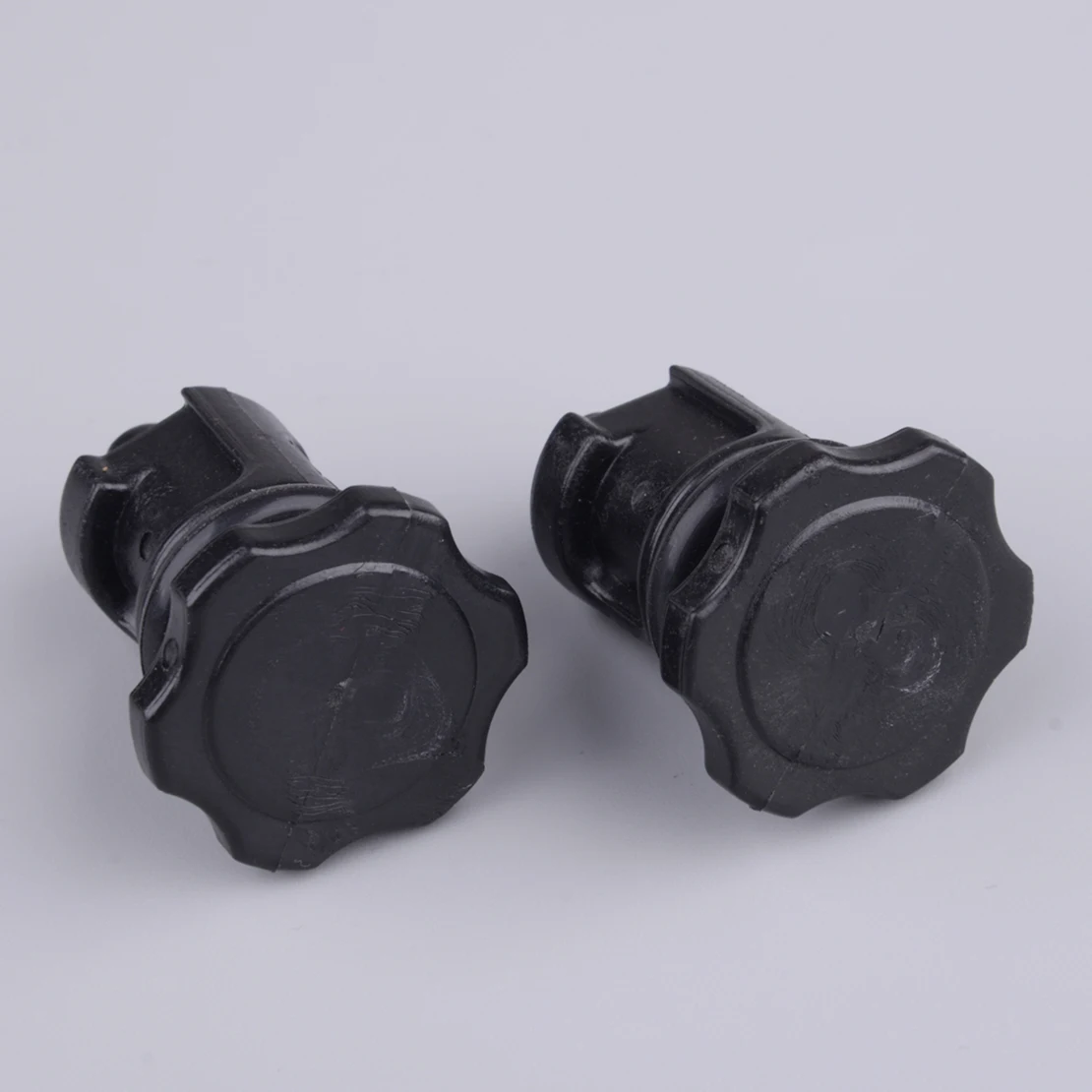 2Pcs Transmission Oil Dipstick Filler Cap Cover Plug 04591959AA 5105718AB Fit for Chrysler 200 Dodge Ram Jeep Wrangler Liberty