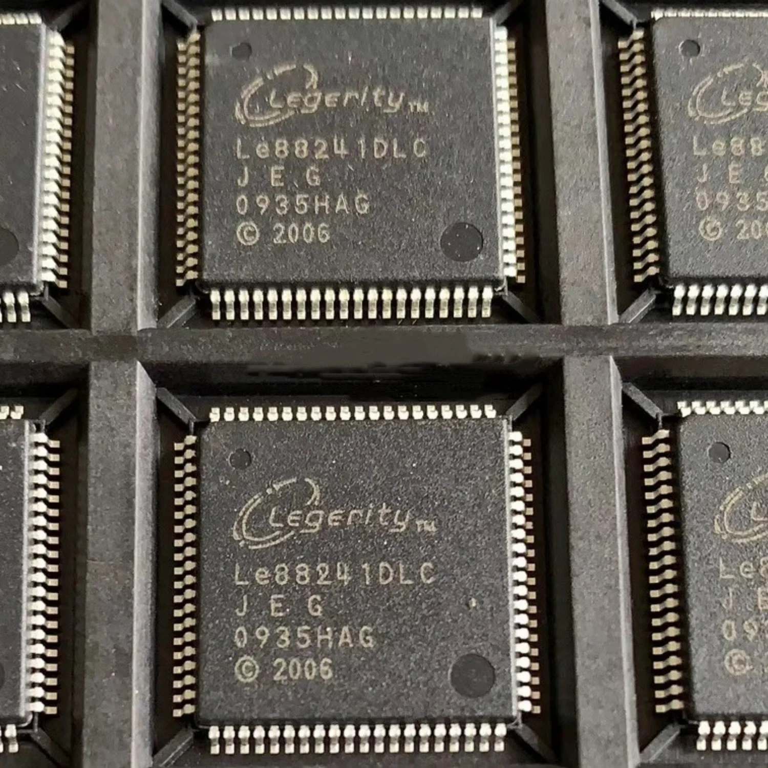 1~10pcs/lot  LE88241DLC LE88241 QFP80 100% Brand New Original.