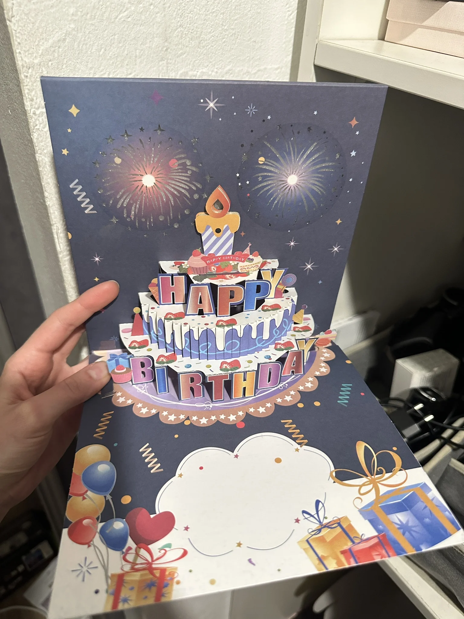 

Hot Sale 3D Pop Up Cake Birthday Card Gorgeous Light & Music Gift Greeting Card for Family Wholesale