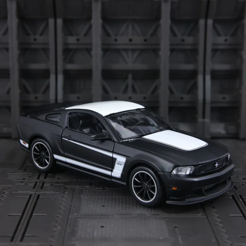 

Модель автомобиля Maisto 1:24 Ford Mustang Boss 302 2012 года, литая, коллекционная, декоративная, игрушка, подарок, инструмент
