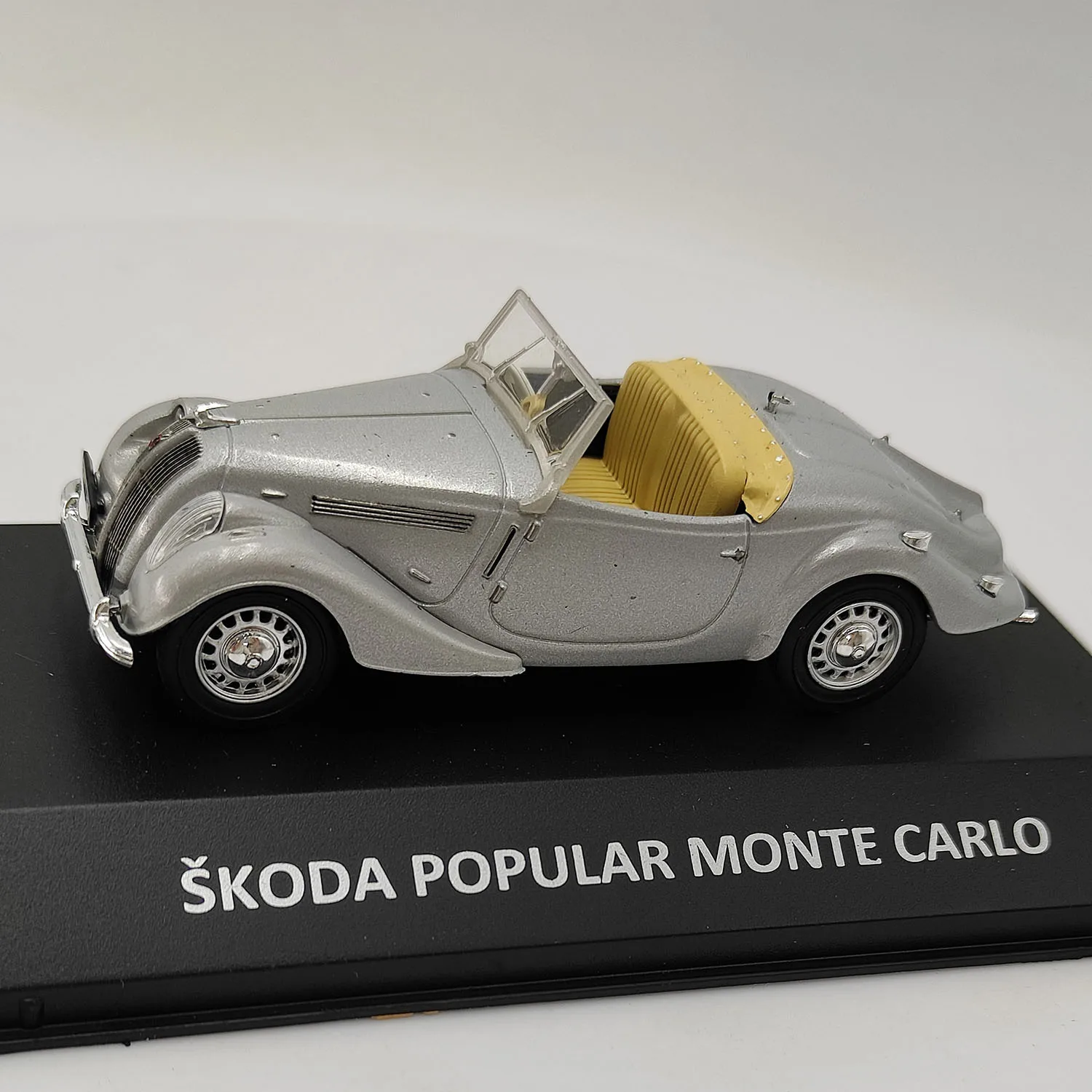 

Литой под давлением IXO масштаб 1/43, Skoda POPULAR MONTE CARLO, трансформируемый винтажный автомобиль, модель из сплава, Коллекционная игрушка, подарок, сувенирный дисплей