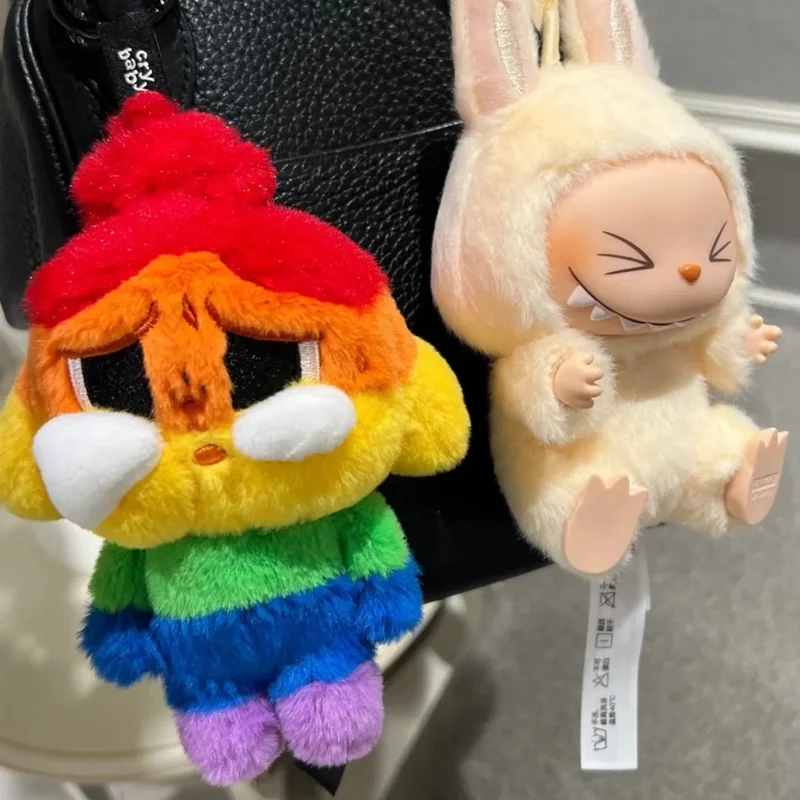 Reimpresión 1:1 Crybaby juguete de peluche colgante bolso escolar mochila Kawaii colgante llavero muñeca pequeña niña regalo de cumpleaños para niños