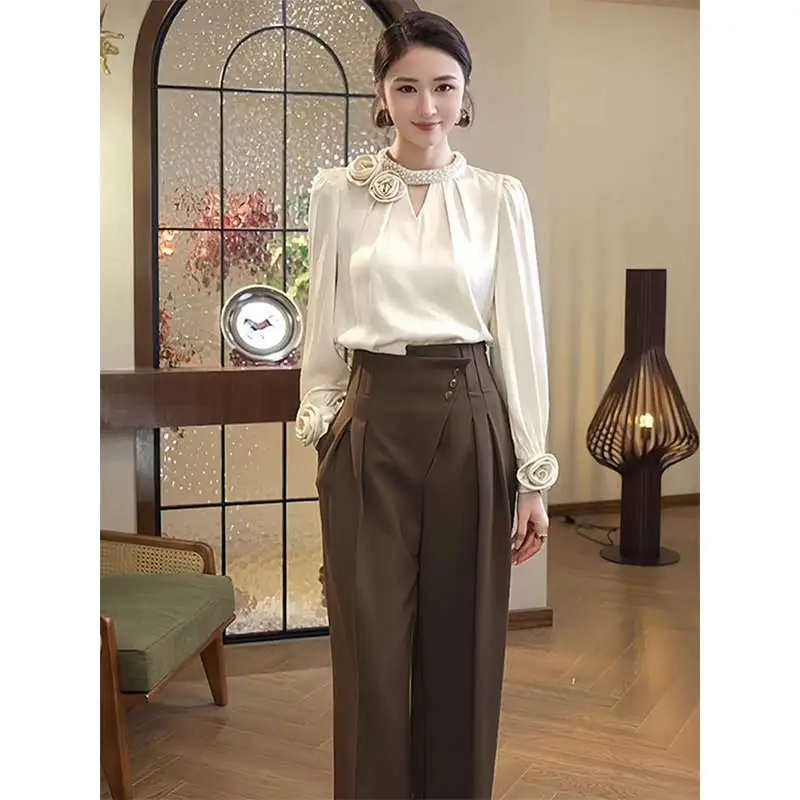 เสื้อผ้าผู้หญิง แฟชั่นฤดูใบไม้ผลิและฤดูใบไม้ร่วง สไตล์เกาหลี ลายฉลุ สีพื้น คอกลม เสื้อผู้หญิงทำงาน เรียบง่าย แขนยาว ผ้าแจ็คการ์ด