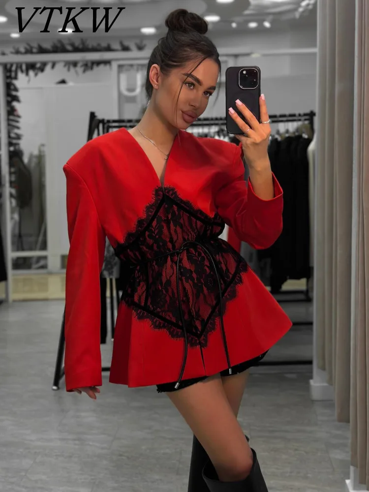 

VTKW женский кружевной лоскутный костюм с v-образным вырезом и цветочным принтом на весну и лето, новый стиль, модное пальто высокого качества с завязкой на талии2026