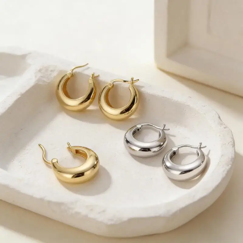 Korean Version Of Fashionable Classic Earrings With An Indie-Chic Vibe, Featuring High-End Style And Simple Geometric Ear Loops