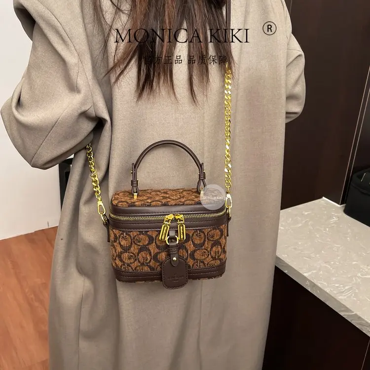 

Minimalist Vintage Fashionable Letter Logo Diaper Bags For Ladies Elegant Shoulder Bag Large Capacity Tote Luxury