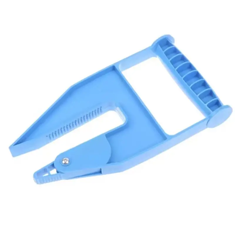 Heavy Duty Mat Gripper Tool For Horse Stall, Gym, Trailer & Rubber Mats With Handles