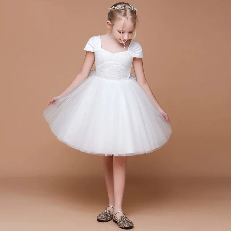 T ulleพัฟกระโปรงลูกไม้เสื้อท่อนบนการออกแบบที่ไม่ซ้ําแขนวัยรุ่นชุดศีลมหาสนิทชุดคอนเสิร์ตขนาดเล็กชุดเพื่อนเจ้าสาว/ที่กําหนดเอง