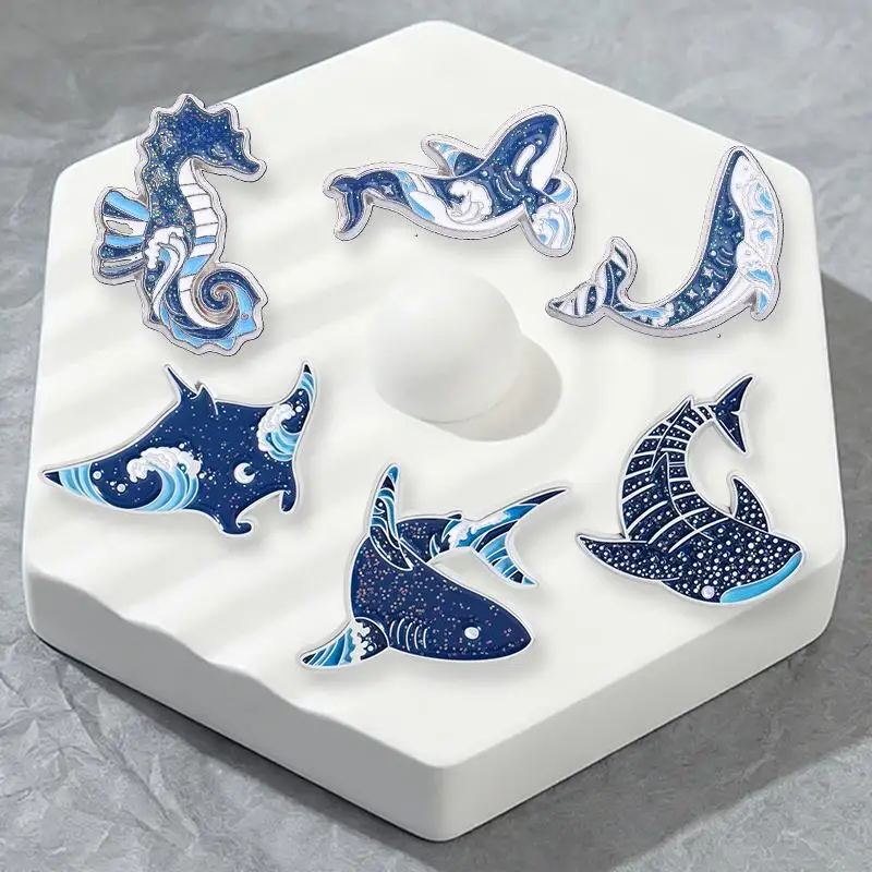 3/6Pcs Cartoon Sparkling Underwater Marine Creature Enamel Pin Glitter Dolphin Manta Ray Seahorse Shark Whale Brooch Jewelry