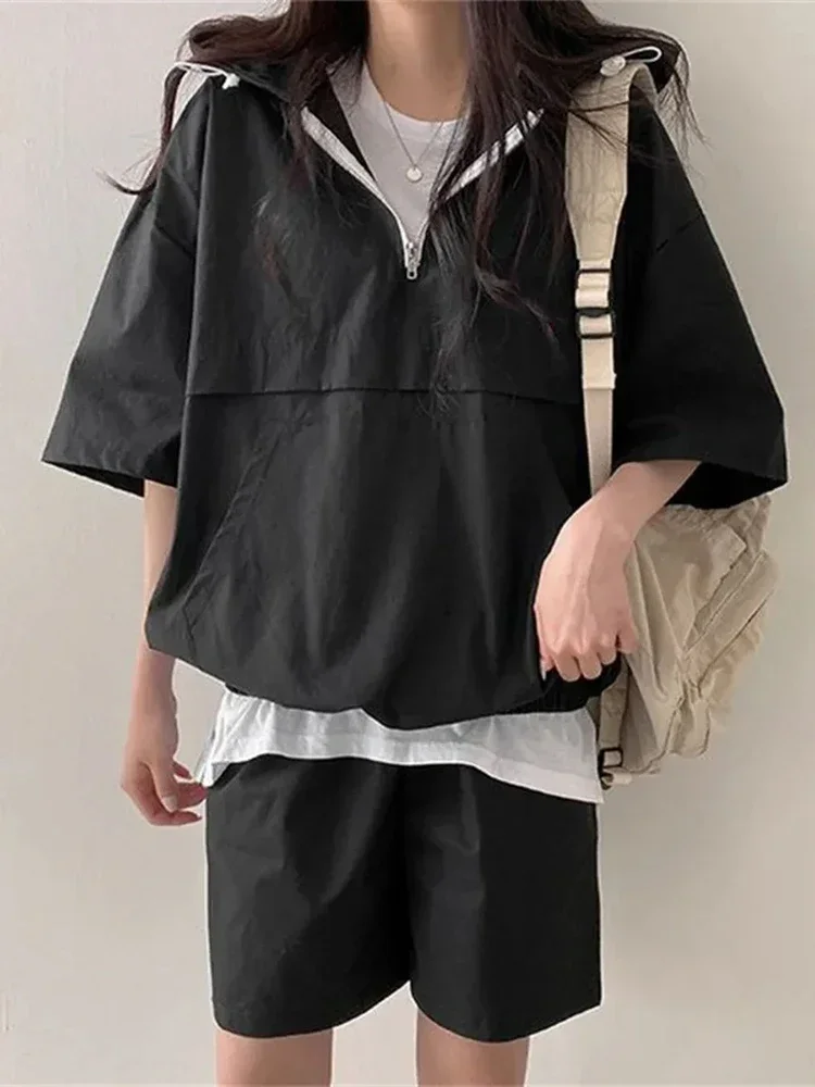 

Women's Chic Summer Hooded Tracksuit Casual Solid Outfits with Loose Sports Short Sleeve Pullover T-Shirt and Shorts Clothes Set