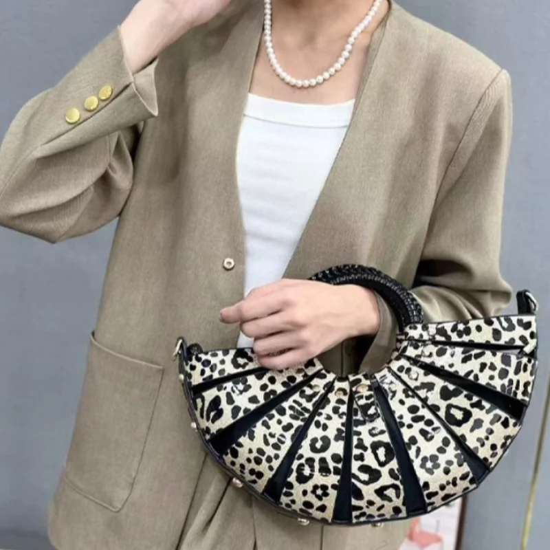 

Brand Leopard Print Hollowe Out Handbag Women Woven Handle Design Shoulder Bag Drawstring Crescent Magnetic Buckle Crossbody Bag
