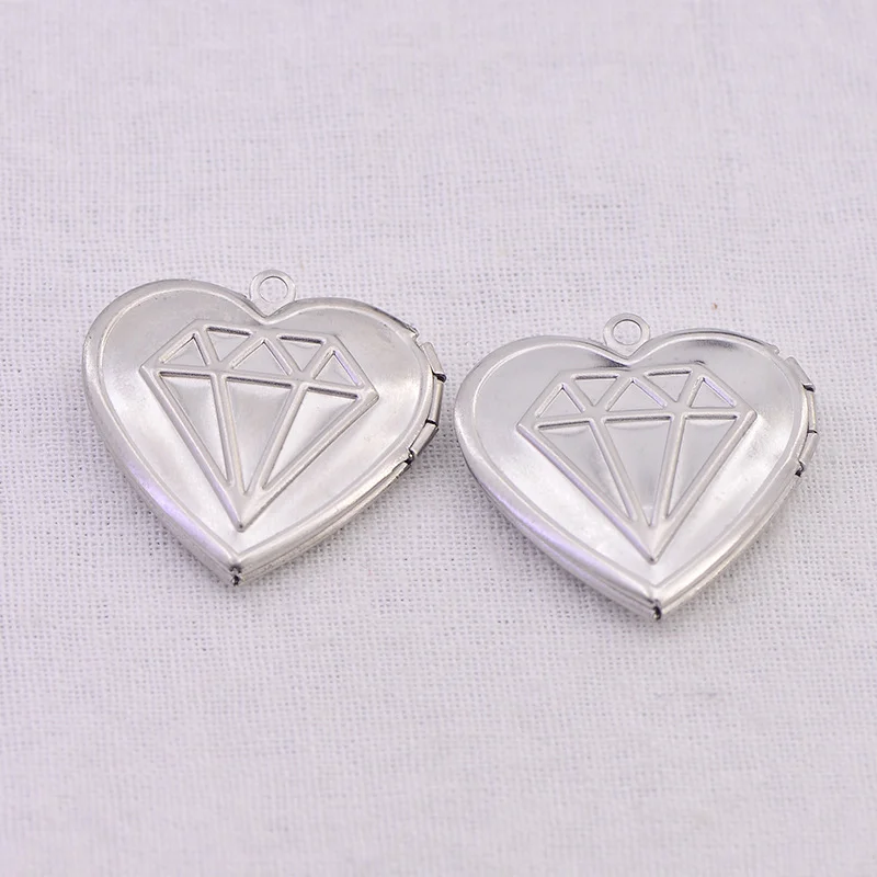 Creative Design Heart Openable Put Photos 316L Stainless Steel Pendant Forwomen and Men Simple Unique Women's Grace Pendant