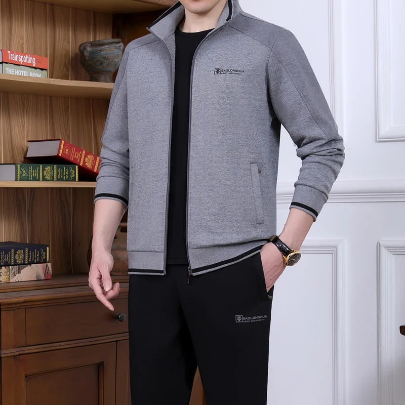 

Повседневный спортивный костюм для мужчин среднего и старшего возраста, комплект из трех предметов: толстовка, футболка и брюки, одежда для отцов, весенне-осенний сезонный комплект для фитнеса