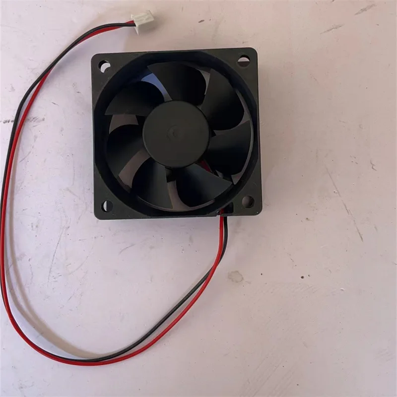 6025 VENTILATOR MB60252VX-000C-A99 DC 24 V 2,64 W 60x60x25mm Server computer dc Koelventilator