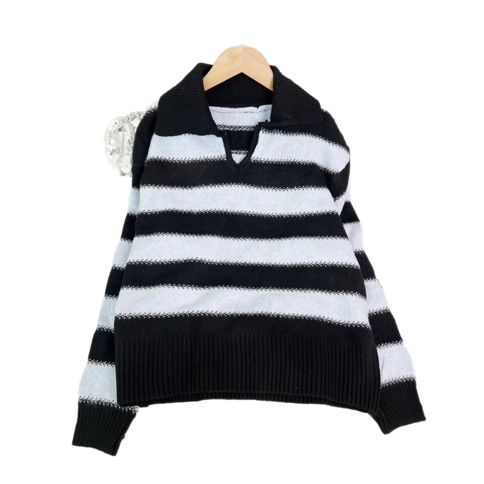 2025 Autumn and Winter New Style Turn-down Collar Color-blocking Casual Striped Knitted Pullover 5