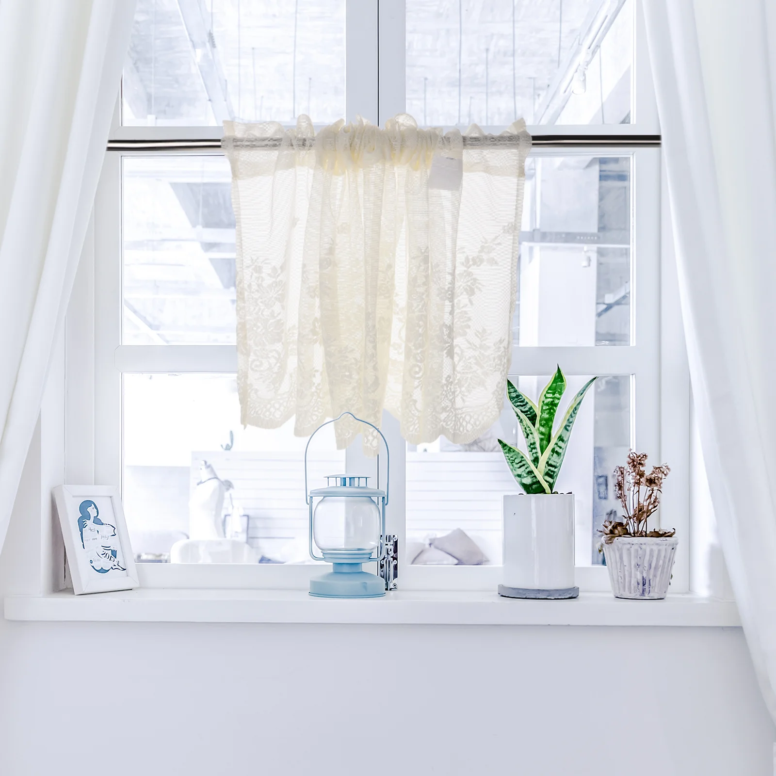 Rideaux en dentelle courts décoratifs résistants au soleil, transmetteurs de la lumière ventilés pour cuisine, balcon, toilettes, 130x41cm, Beige