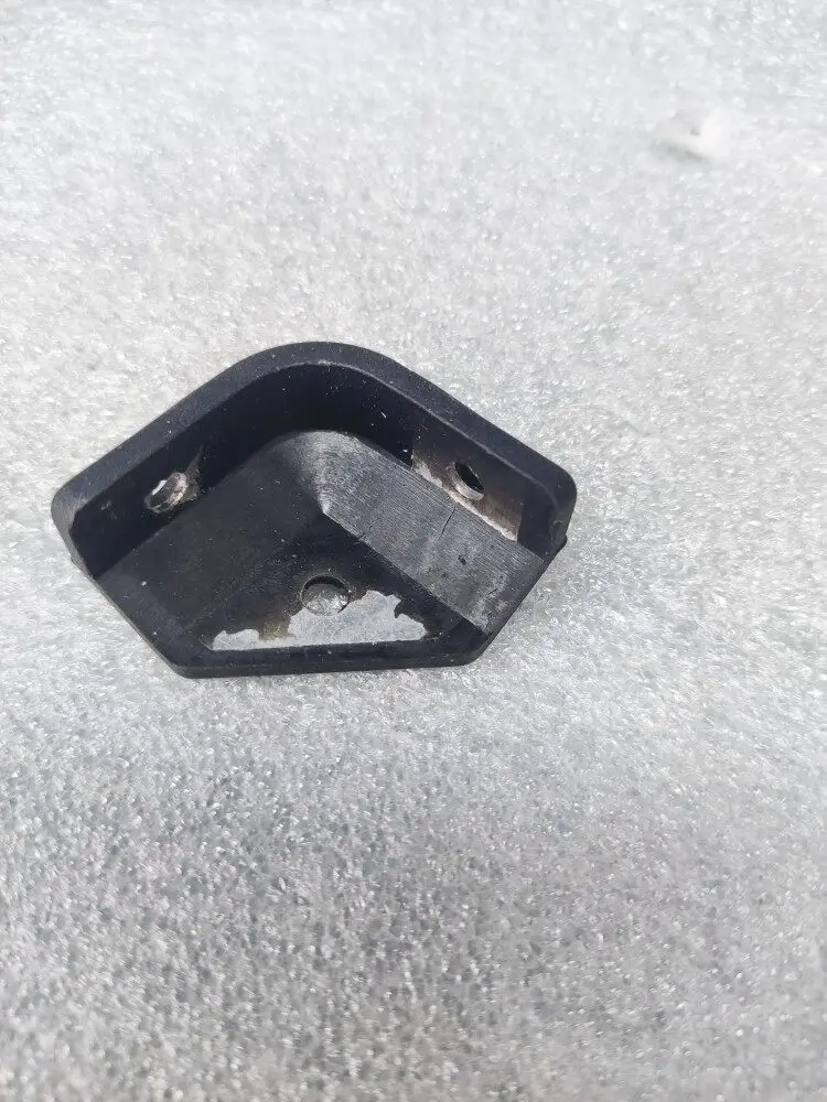 Full-wrapped silicone anti-collision corner protectors for portable rugged laptops and industrial all-in-one chassis PCs