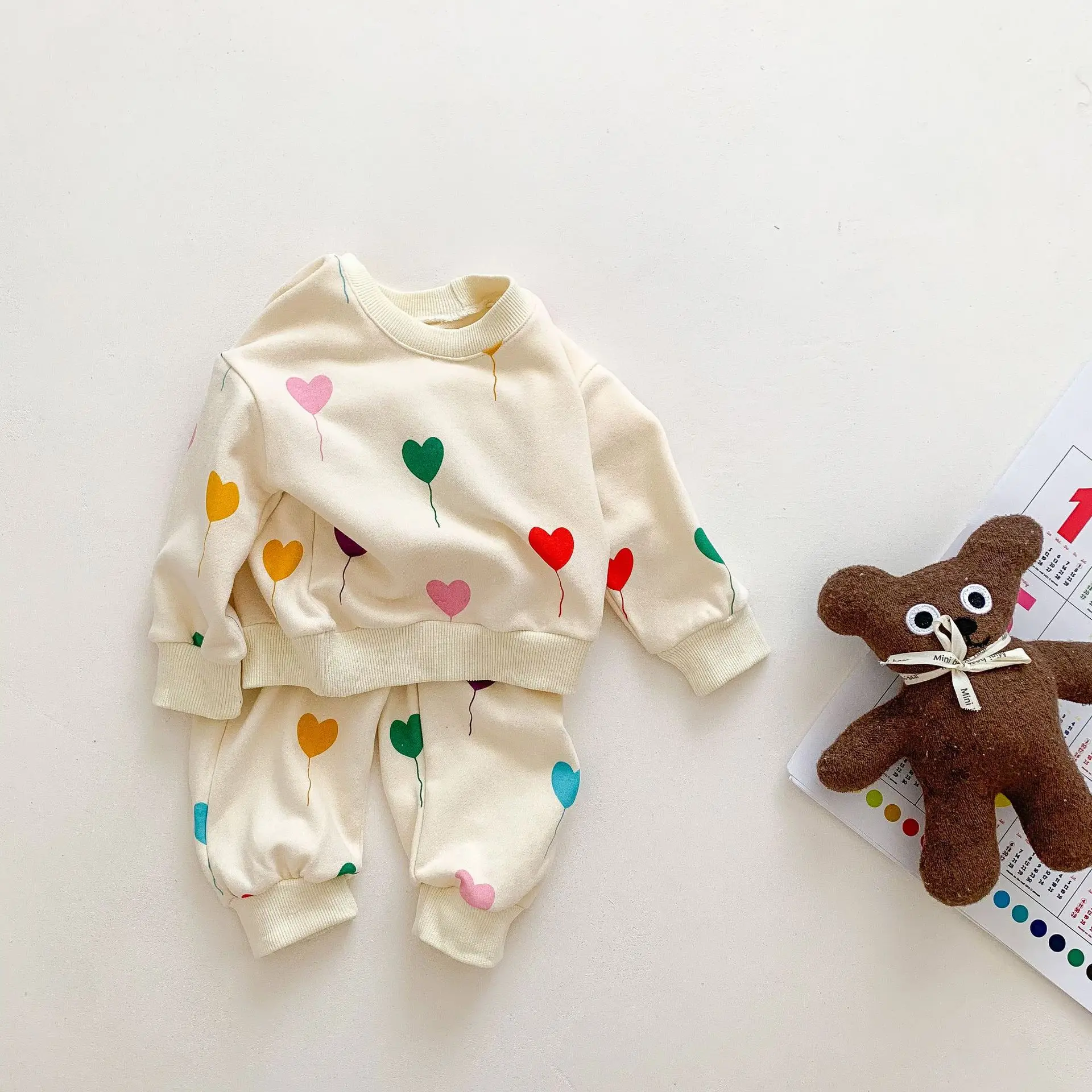 Girls Sweatshirt + Pants Suit Toddler Tracksuit Boys Casual Clothes Sets Spring Autumn Baby Clothes Set Heart Print Infant