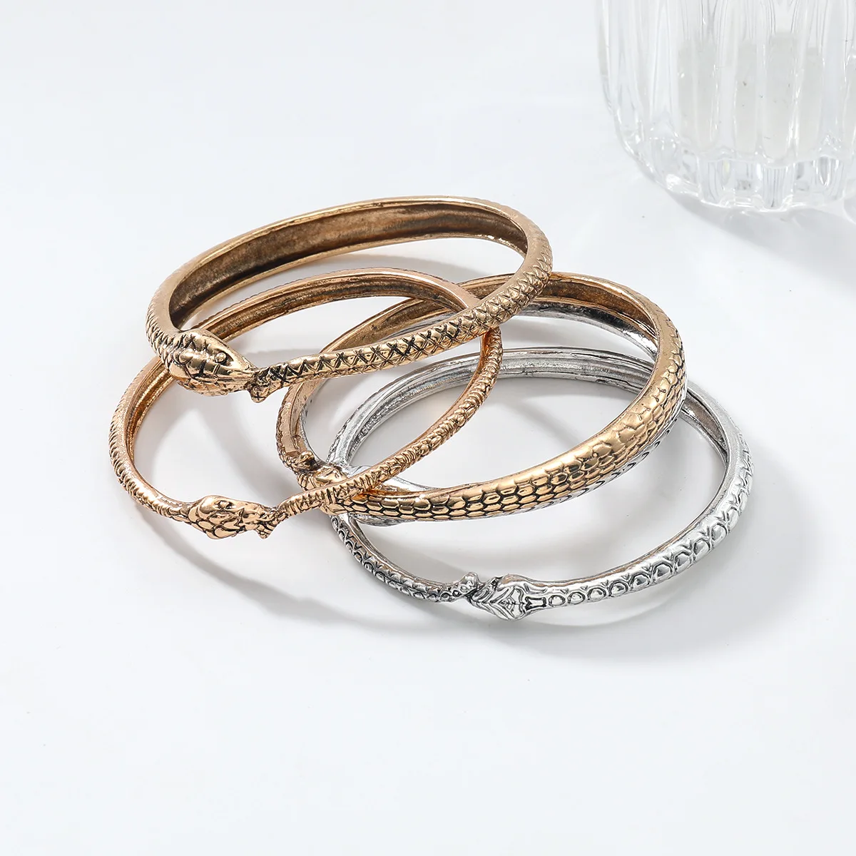 

ZAA Vintage Textured Snake Animal Bangle Bracelet High Quality Personalized 2025 Trend Women Holiday Party Jewelry Accessories