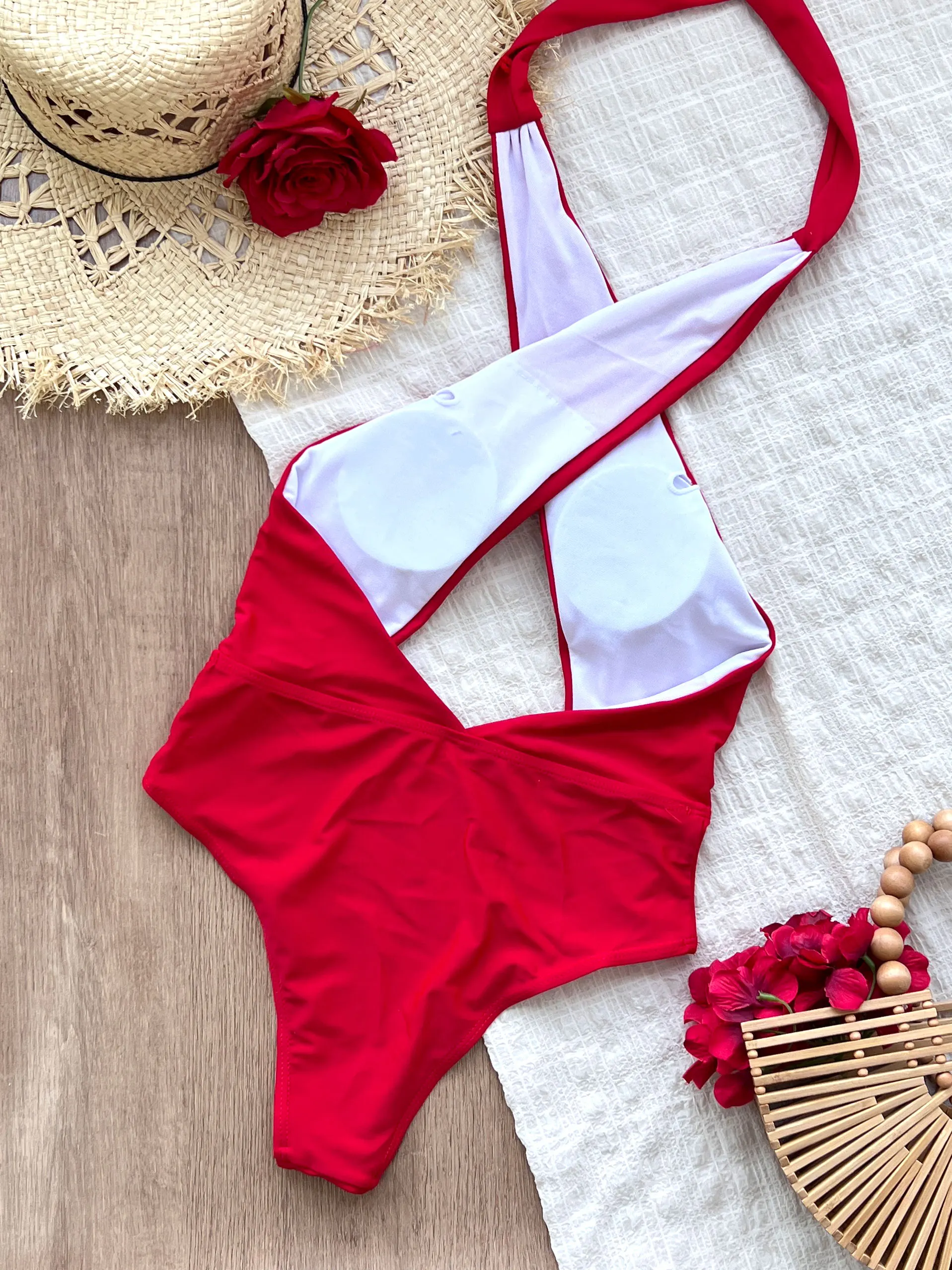 2025 Summer Trend Holiday Female Clothes New Sexy Cut Out Backless Bikini Set Women Solid Halter Bikini Ladies Strappy Beachwear — zdjęcie 7
