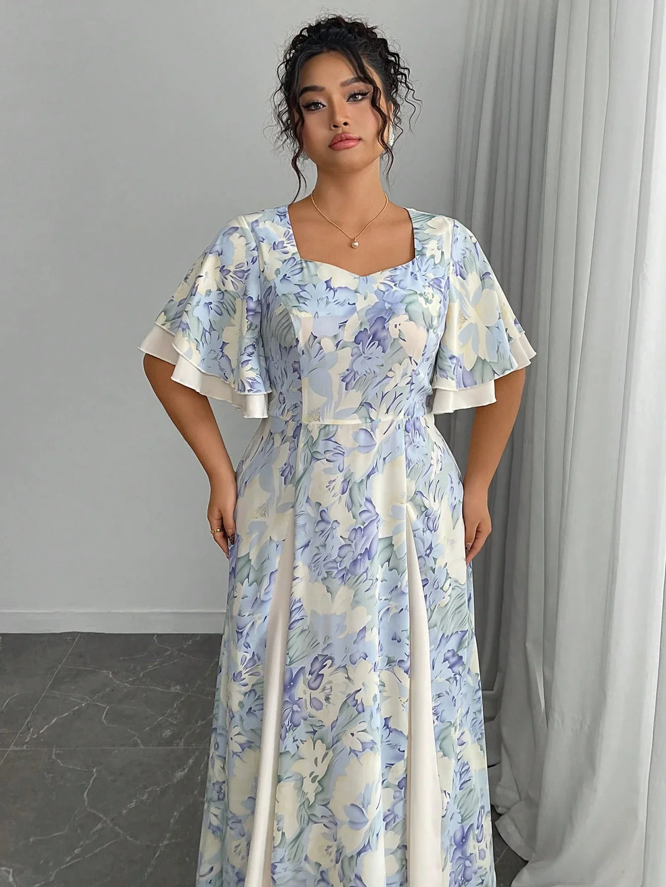 

Plus Size Blue Floral Print Square Neck Flutter Sleeve A-Line Maxi Dress