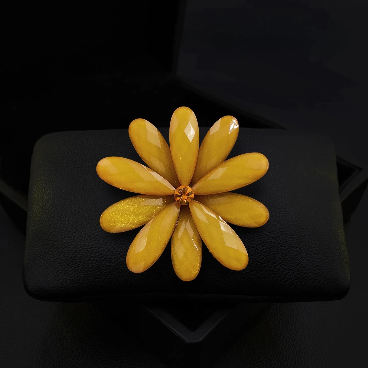 

2087 женская золотисто-желтая многослойная брошь с цветком, симметричная винтажная изысканная роскошная булавка-корсаж, элегантный модный аксессуар