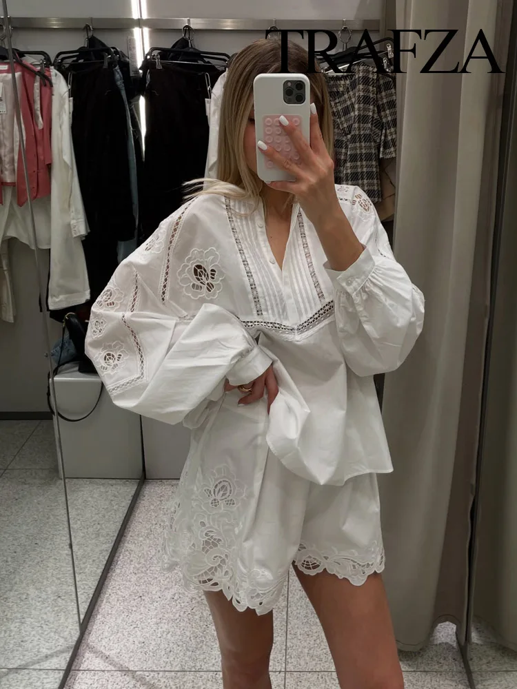 

TRAFZA Women Summer Shorts Sets Hollow Embroidery Decoration O-Collar Blouses Top+Fashion Solid High Waist Pleated Casual Shorts