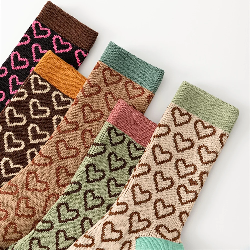 Kaus Kaki Desainer Kaus Kaki Wanita Musim Gugur Musim Dingin Gaya Hati yang Menawan Kaus Kaki Setengah Betis Nyaman Lembut Hangat Kaus Kaki Berbulu Hadiah untuk Wanita