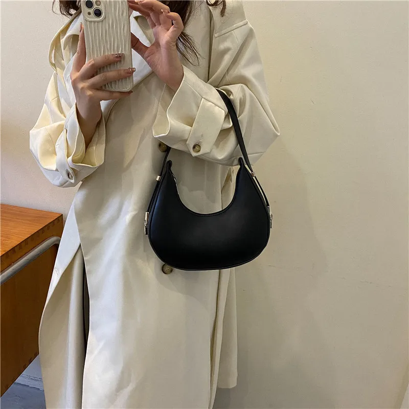 

Underarm bag, crescent-shaped girl's single-shoulder handbag texture PU leather bright surface simple design single-shoulder bag