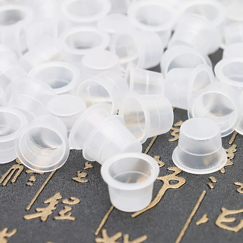 كوب حبر الوشم القابل للتصرف لعقد اللون ، البلاستيك الأبيض ، حجم كبير ، وأعلى جودة ، 1000 قطعة
