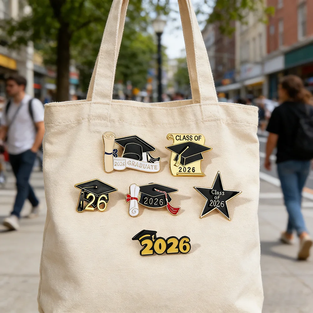 Broches e Pins Criativos da Turma de 2026, Joia para Cerimônia de Formatura, Presente para Amigo, Estudante, Distintivo Esmaltado de Chapéu de Formatura e Diploma