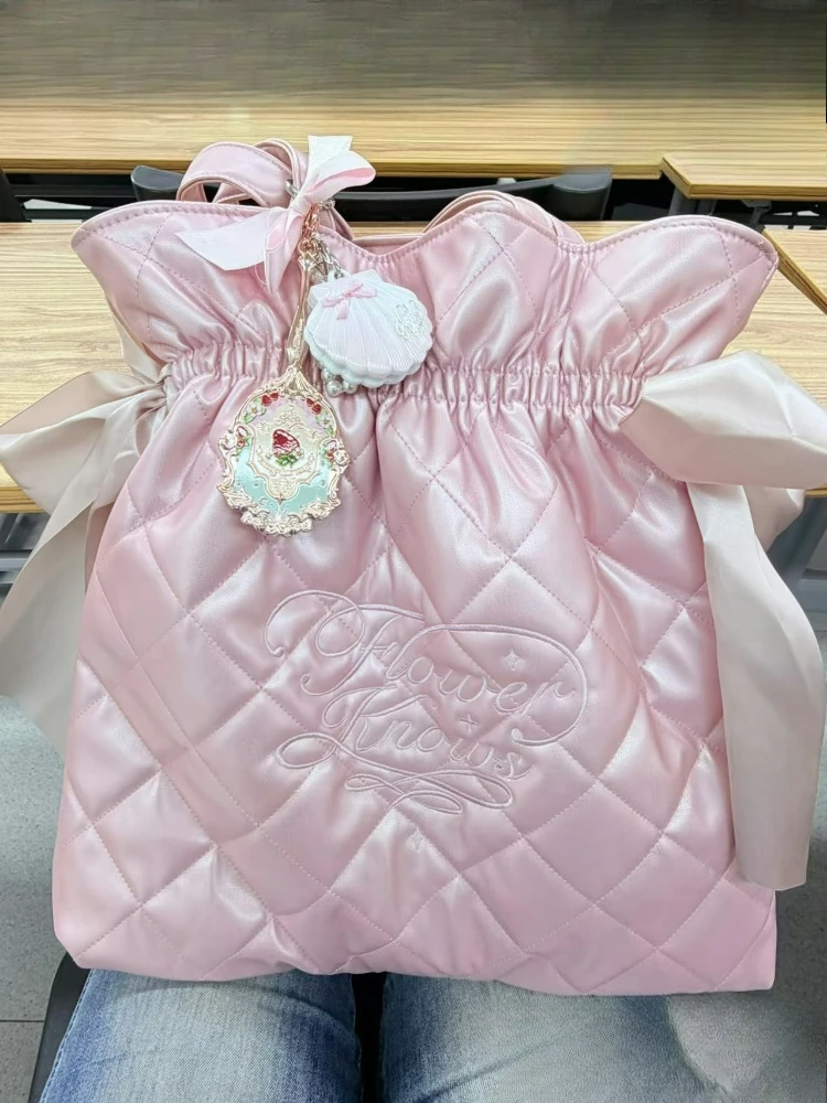 Flower Knows Limited Strawberry Rococo Mini Green Mirror Pendant Exquisite Makeup Bag Hanging Tool