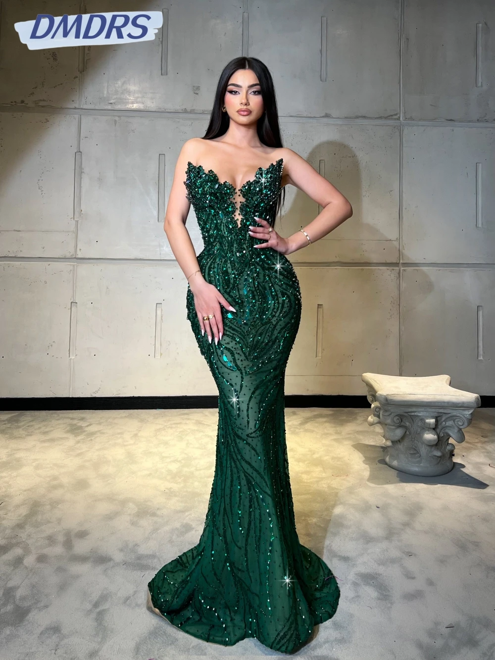 

Green Sparkling Beaded Crystal Long Evening Dress Sexy V-neck Sleeveless Wedding Party Gown Customized Gorgeous Prom Dresses