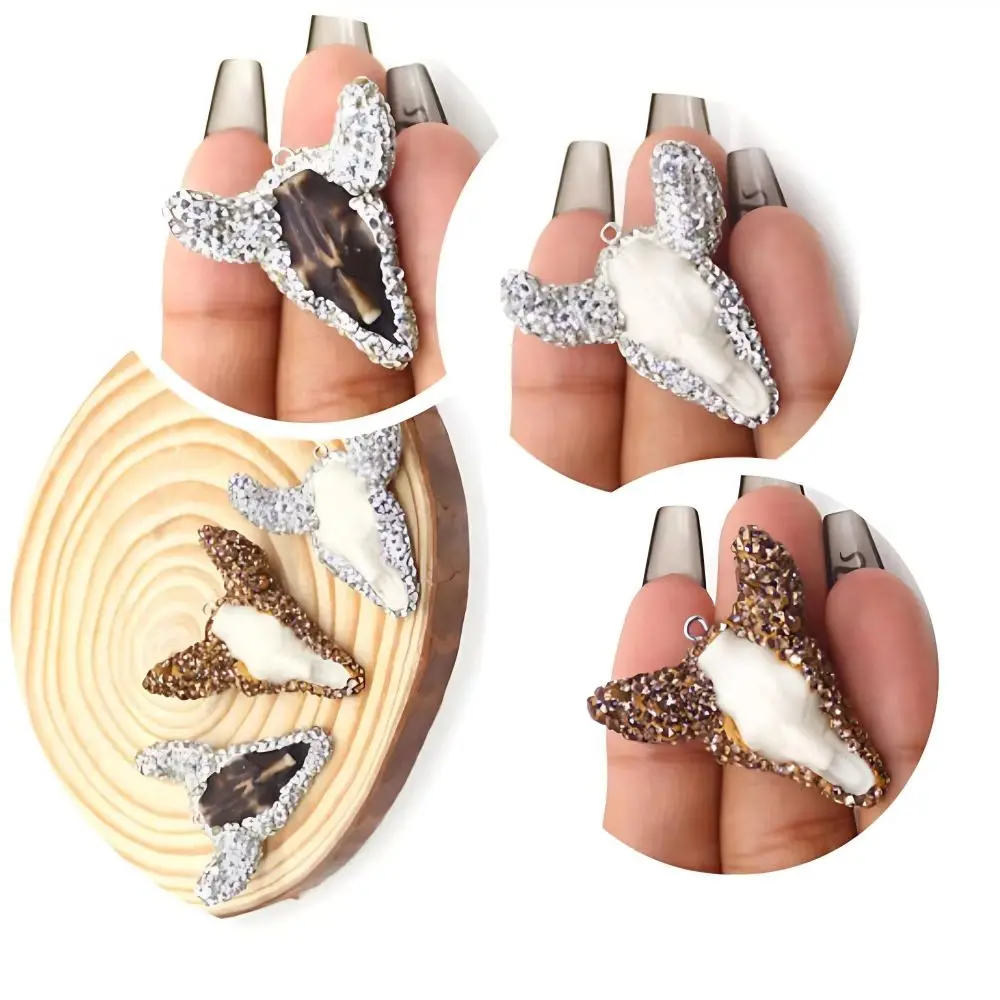 

1PC Vintage Bull Skull Shape Resin Inlaid Rhinestone Pendant With Silver-color Hook Design Charms Accessory for DIY Jewelry Gift