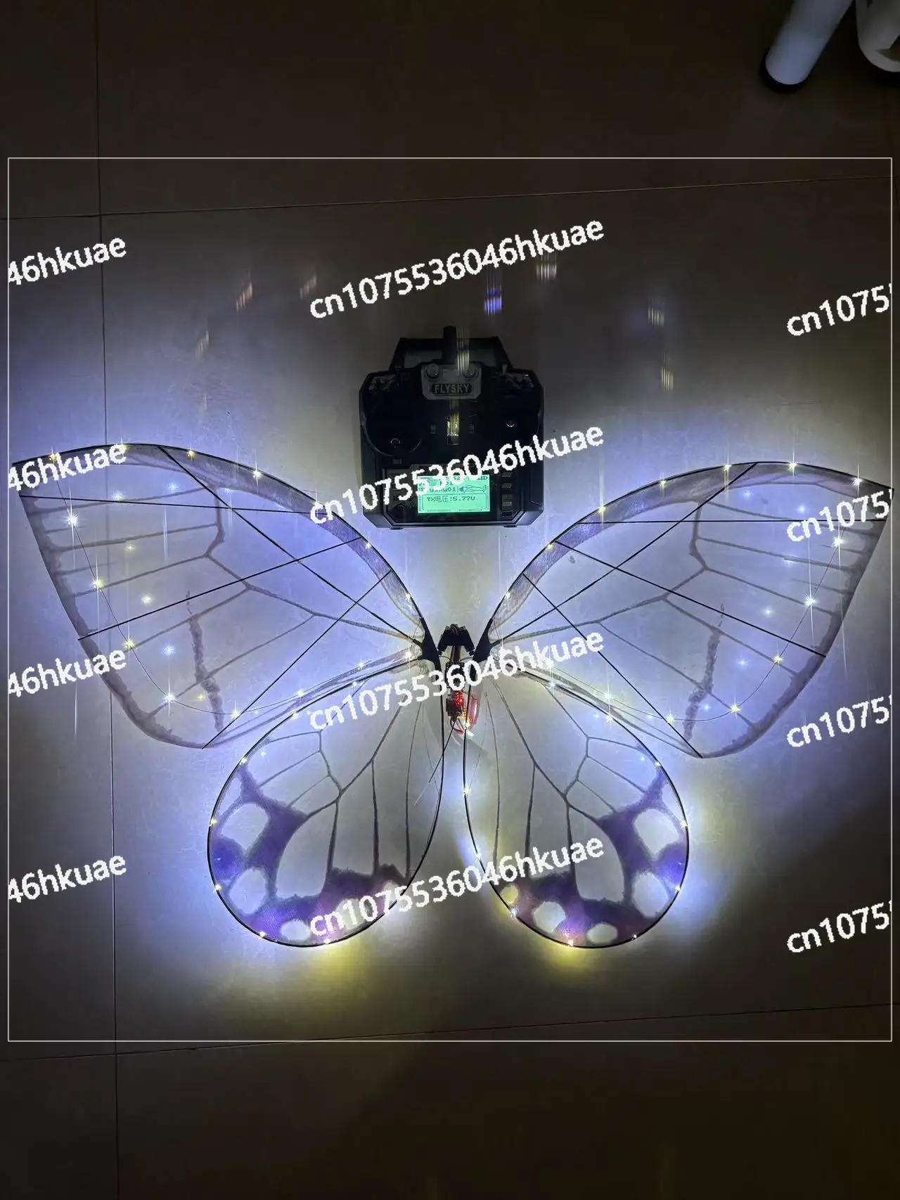 فراشة الطيارة الزجاجية التحكم عن بعد فراشة بيونيك ترفرف