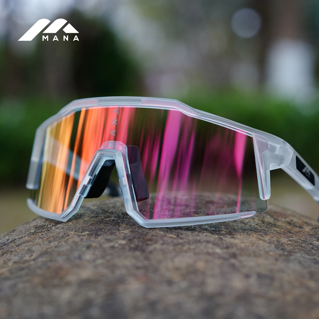 MANA Photochromic Cycling Glasses With TR90 Body And UV400 PC Lenses For All Types Of Outdoor Sports.