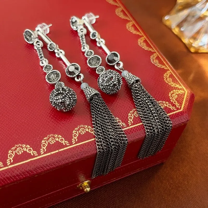 Antique Silver Rhinestone Earring For Women Round Ball Long Fringe Tassel Earrings Retro Style Simple Drop Earrings for Party K-