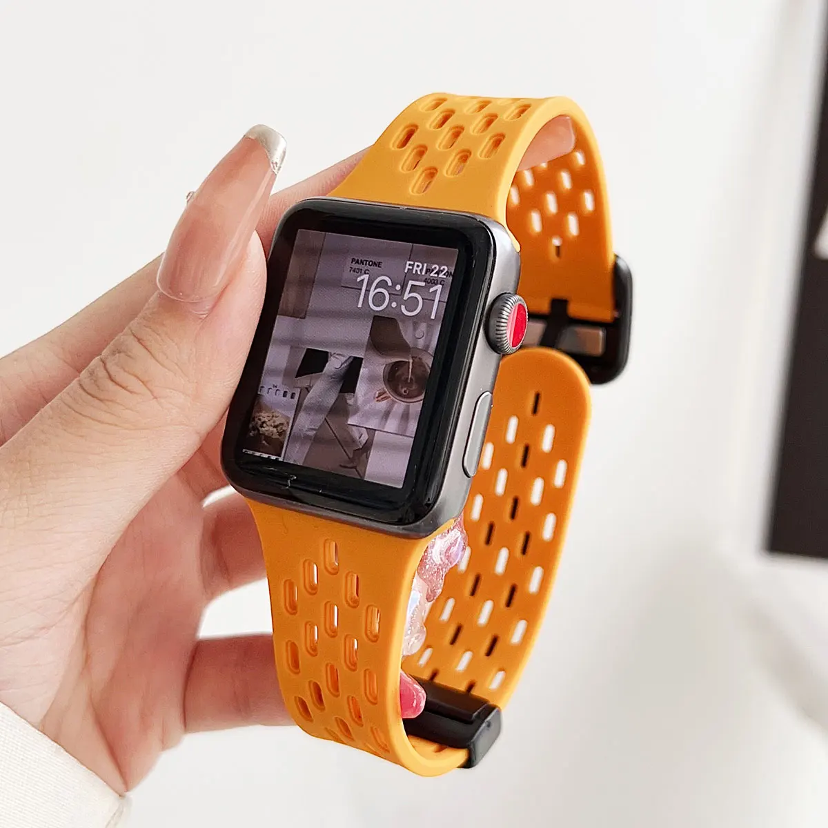 Breathable Hole band for Apple Watch 49mm 38mm-45mm models for Iwatch Series SE 8 9 7 6 5 4 Ultra Fashion Sports band