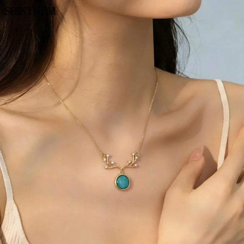 

SHINYGEM Jewelry Natural Crystal Blue Gemstone Strawberry Quartz Amazonite Tiger Eye Deer Horn 10mm Gold-Plate Pendant Necklace