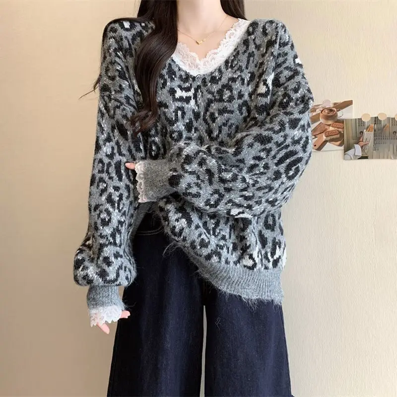 

Pullover Sweater Retro Lace Stitching Leopard Sweater Women Autumn Winter Chic Foreign Design Sense Joker Lazy Wind