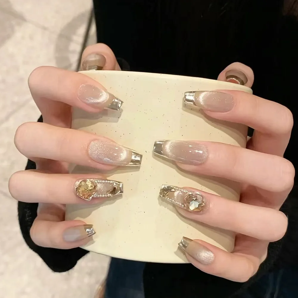 

Phototherapy, Wearing Nail Slices, Divided Into Ten Pieces, Crystal Eyes, French Manicure, Champagne and Gold Diamond Nail Patch