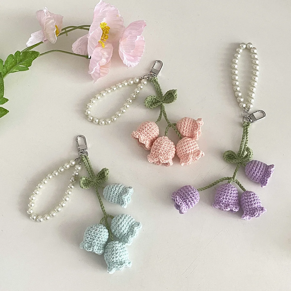 

Korean Style Crochet Keychain with Pearl & Flower Charm - Cute Handmade Bag Accessory for Girls (Linglan Blossom Design)
