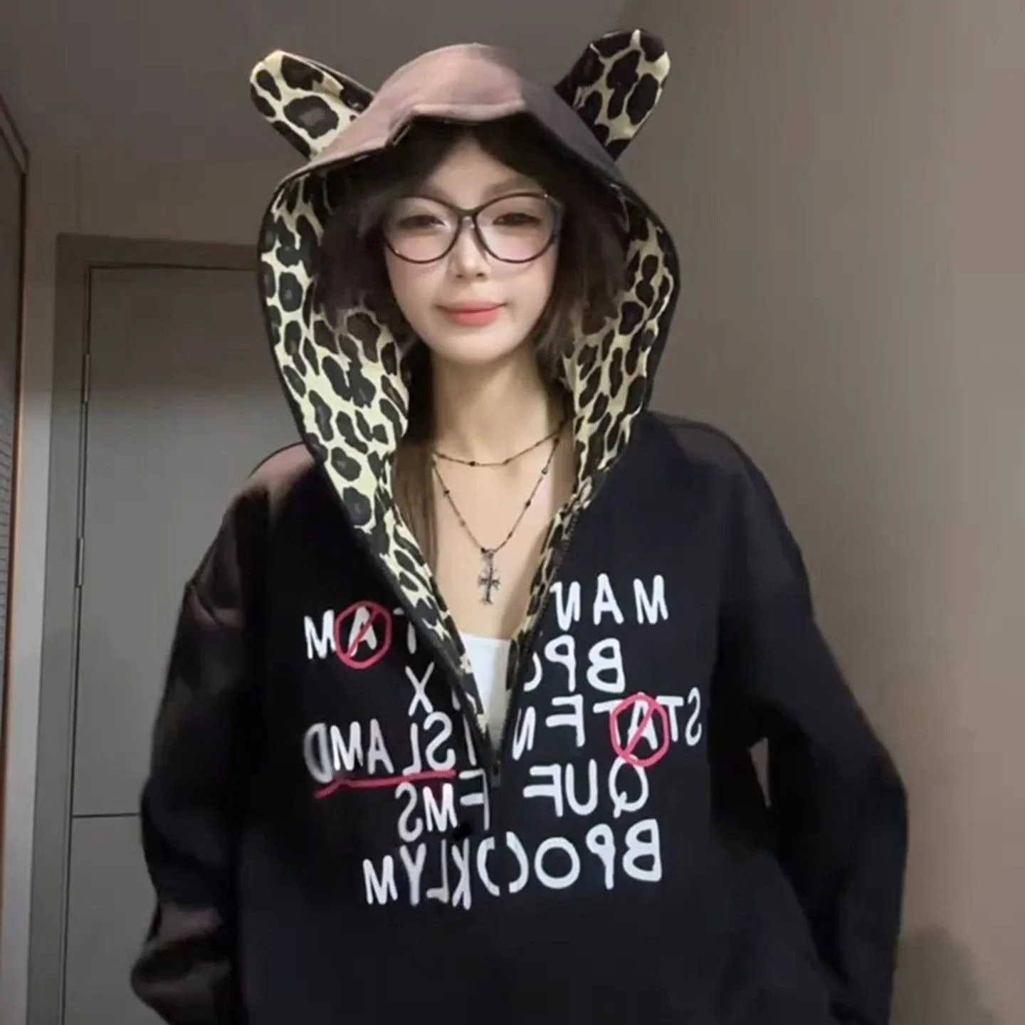 

Американский уличный стиль: женская толстовка-кардиган оверсайз с леопардовым принтом на молнии, модная осенне-зимняя верхняя одежда