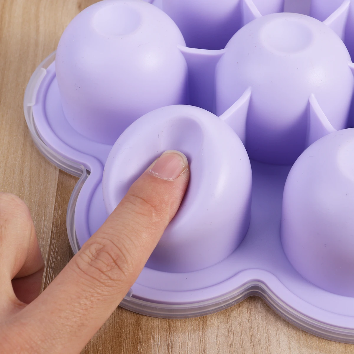 

2Pcs Baby Food Storage Tray Silicone 7 Cavities Food Storage Container Tray Freezer Microwave Oven Safe Clip-on Lid Blue Purple