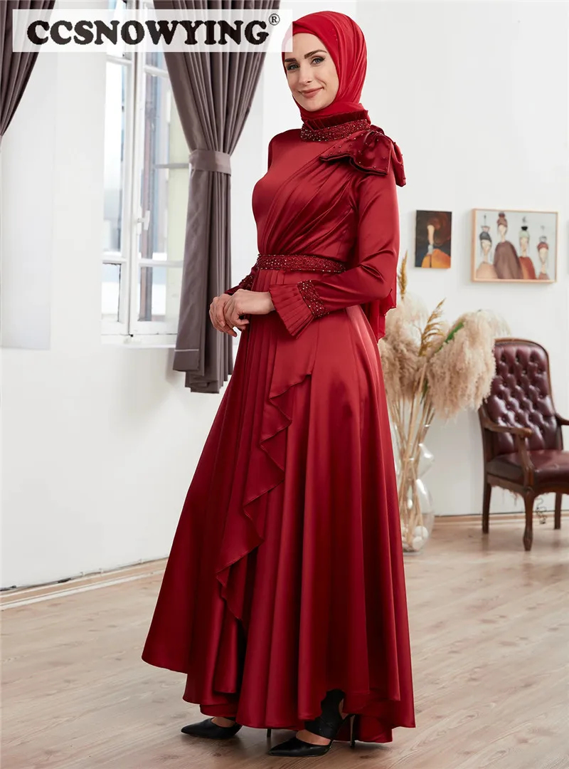 Glossy Satin Muslim Evening Dresses Long Sleeve Hijab Prom Formal Party Gowns Beaded High Neck Arabic Dubai Robe De Soiree