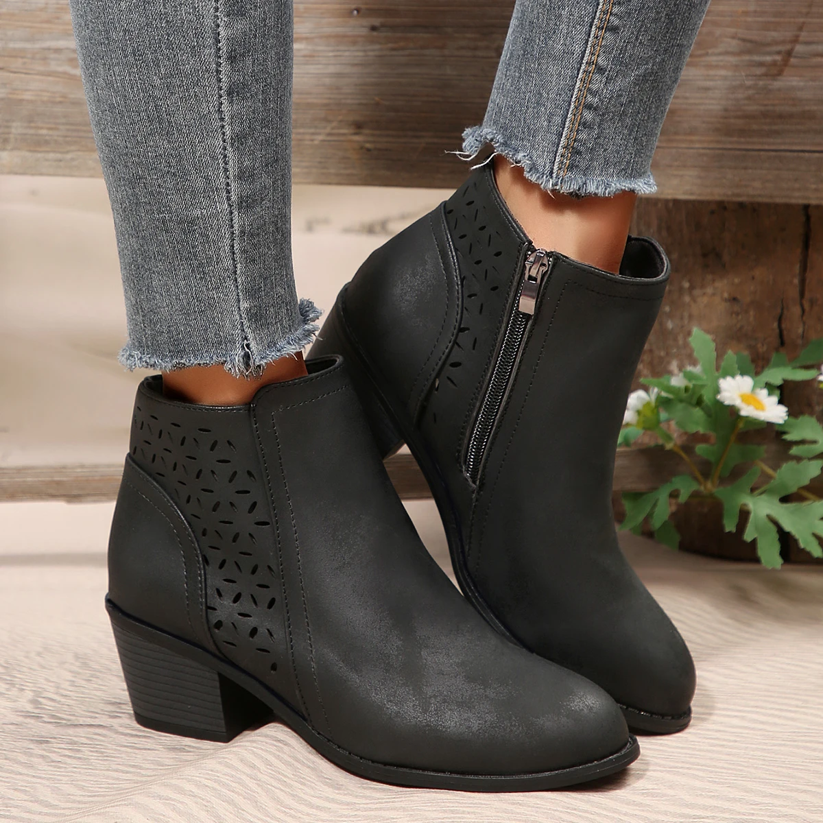 Damen-Stiefeletten, neue Modelle in großen Größen, modische Stiefel mit spitzer Zehenpartie und kantigem Absatz, Damenschuhe für Herbst und Winter, mit seitlichem Reißverschluss, Damenschuhe, Größen 36–43. – Detail 7
